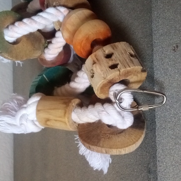 New! HAND CRAFTED Large Hookbill Parrot African Gray Cockatoo Macaw Hanging Toy - Picture 3 of 7